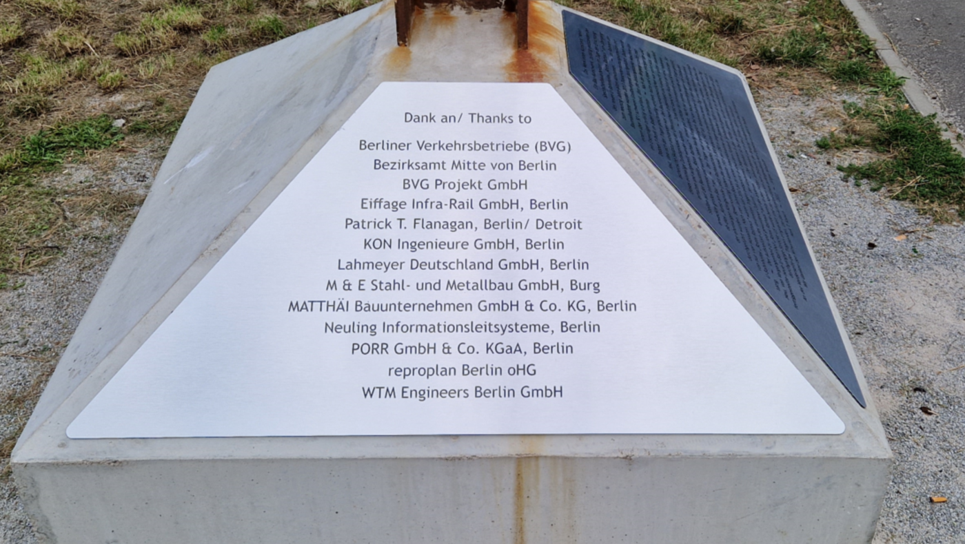 Neues Denkmal auf dem Alexanderplatz in Berlin
